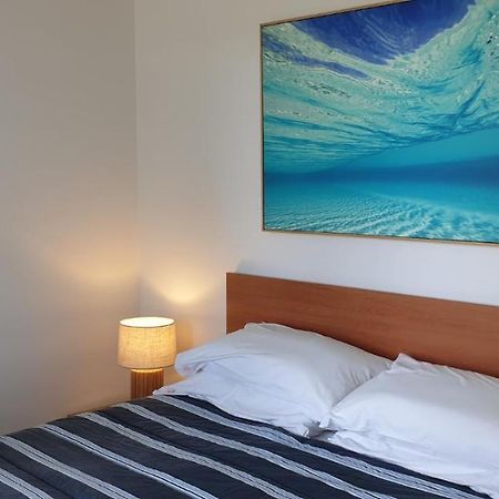 Wyuna Beachfront Holiday Apartments Голд-Кост Екстер'єр фото
