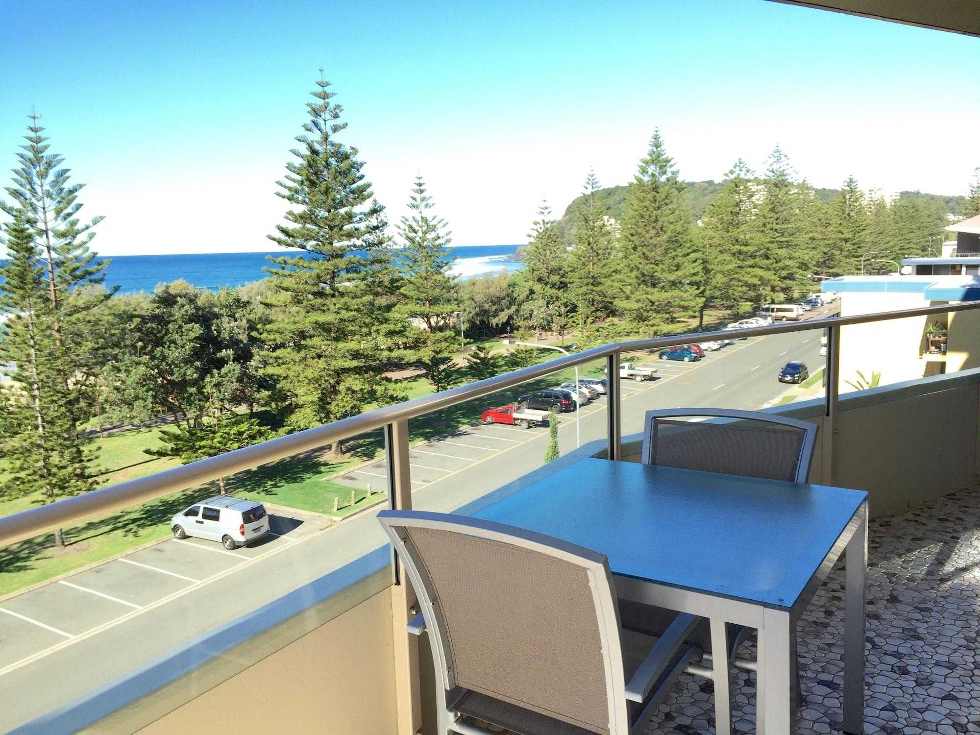 Wyuna Beachfront Holiday Apartments Голд-Кост Екстер'єр фото