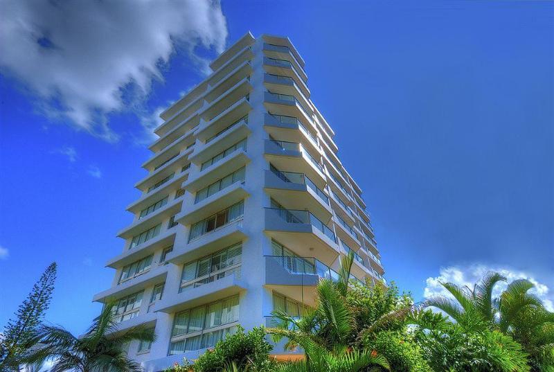 Wyuna Beachfront Holiday Apartments Голд-Кост Екстер'єр фото